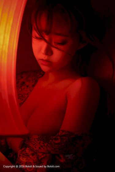 我的第一个女人是岳每